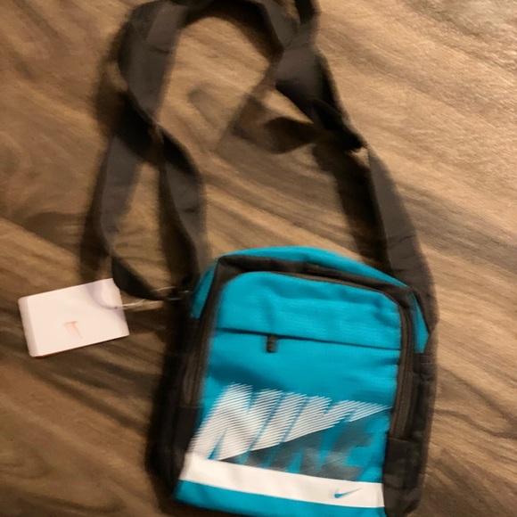 Nike Blue Crossbody Bag.   Not original - Picture 1 of 1